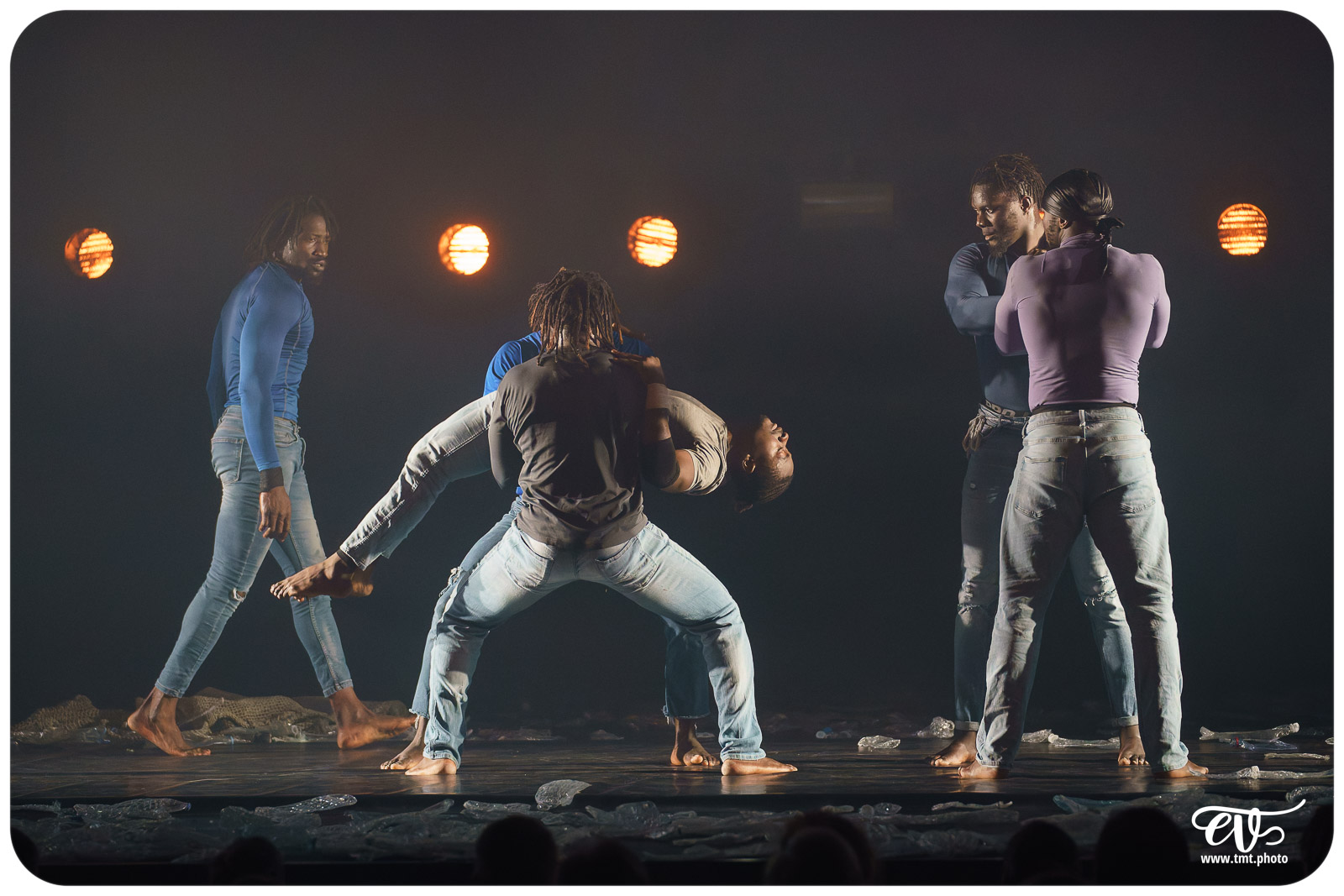 YÉ ! (L'EAU) (CIRCUS BAOBAB)